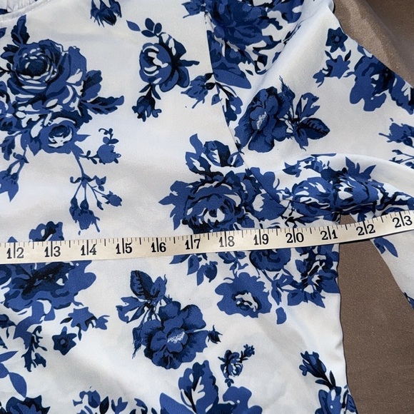 Floral Print Flouncy Sleeve High Ruffle Neckline Pearl Button Keyhole Detail - Picture 5 of 14